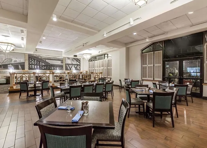 Courtyard By Marriott Center
