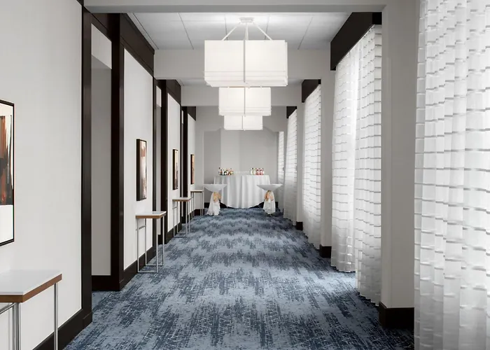 Courtyard By Marriott Center Hotel Pittsburgh