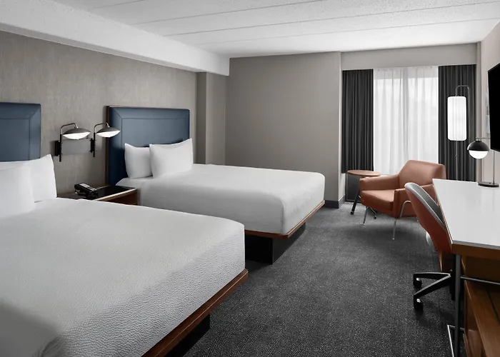 Courtyard By Marriott Center