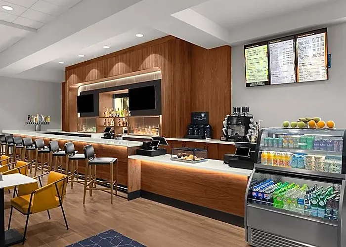 Courtyard By Marriott Center Hotel 4*