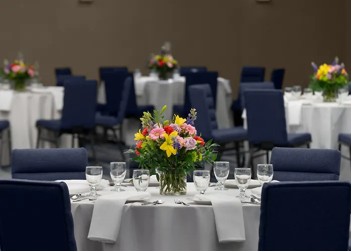Courtyard By Marriott Center Hotel 4*