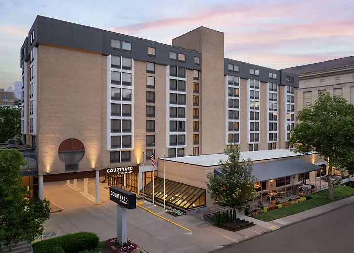 Hotel Courtyard By Marriott Center