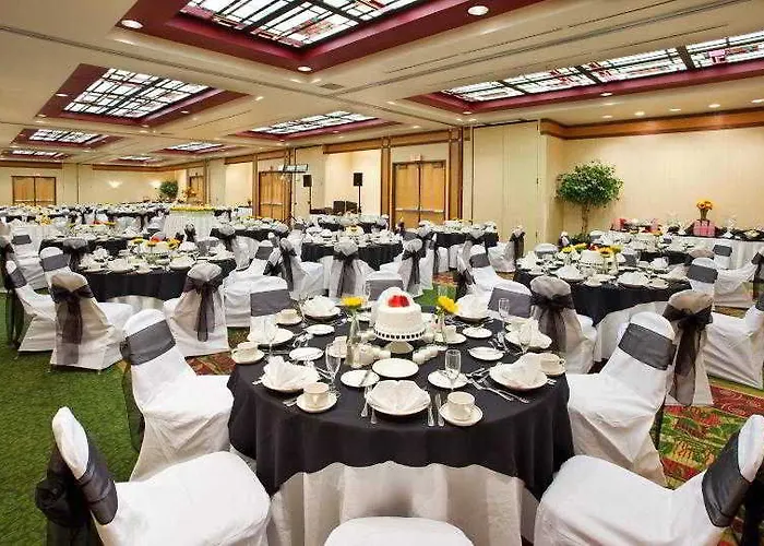 Hotel Courtyard By Marriott Center 4*