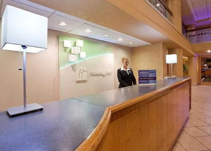 Courtyard By Marriott Center
